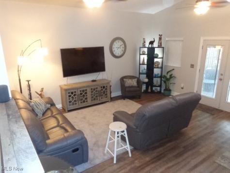 4334 S Parkside Drive Brooklyn OH 44144