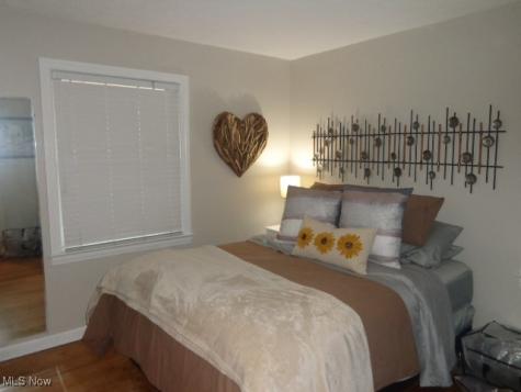 4334 S Parkside Drive Brooklyn OH 44144