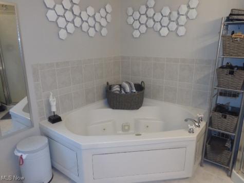 4334 S Parkside Drive Brooklyn OH 44144