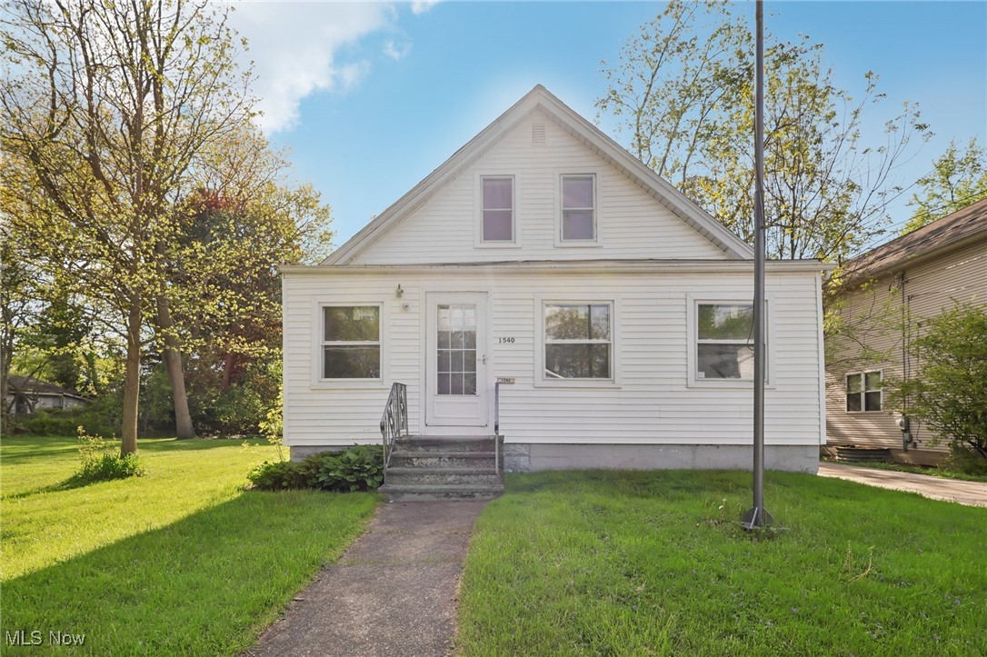 1540 Grand Park Avenue Akron OH 44310