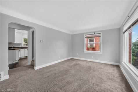 3419 Grovewood Avenue Parma OH 44134