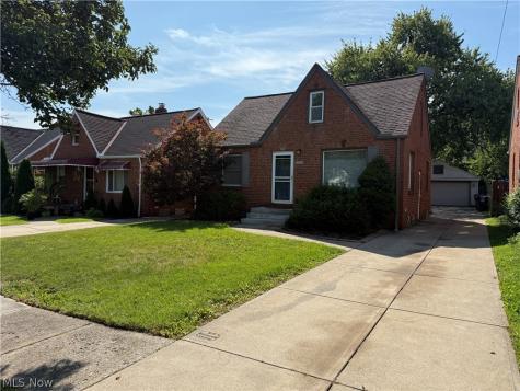 3419 Grovewood Avenue Parma OH 44134