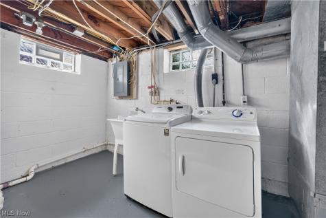3419 Grovewood Avenue Parma OH 44134