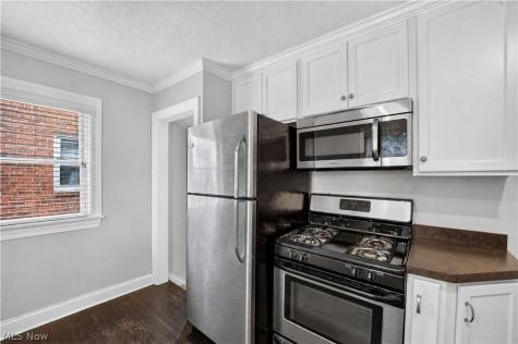 3419 Grovewood Avenue Parma OH 44134