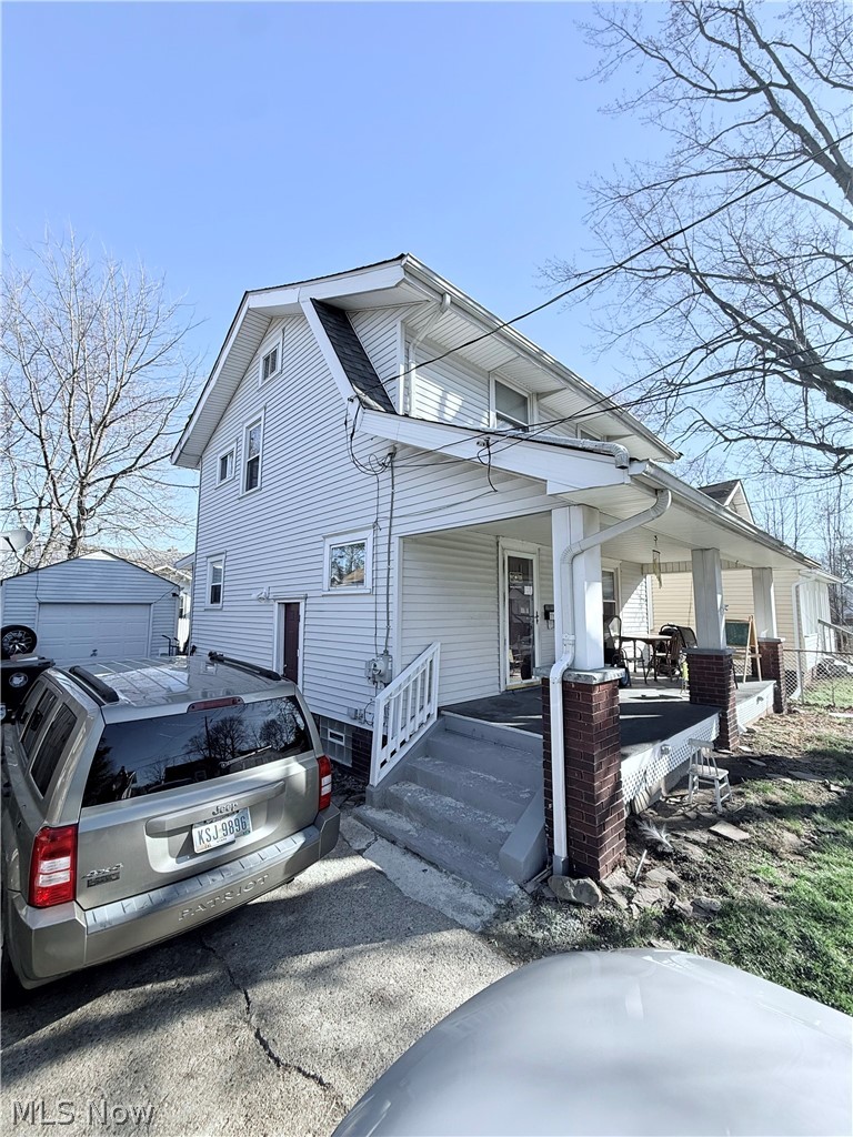 1129 Barton Place NE Canton OH 44705