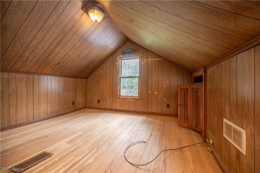 1953 Lawn Avenue Lowellville OH 44436