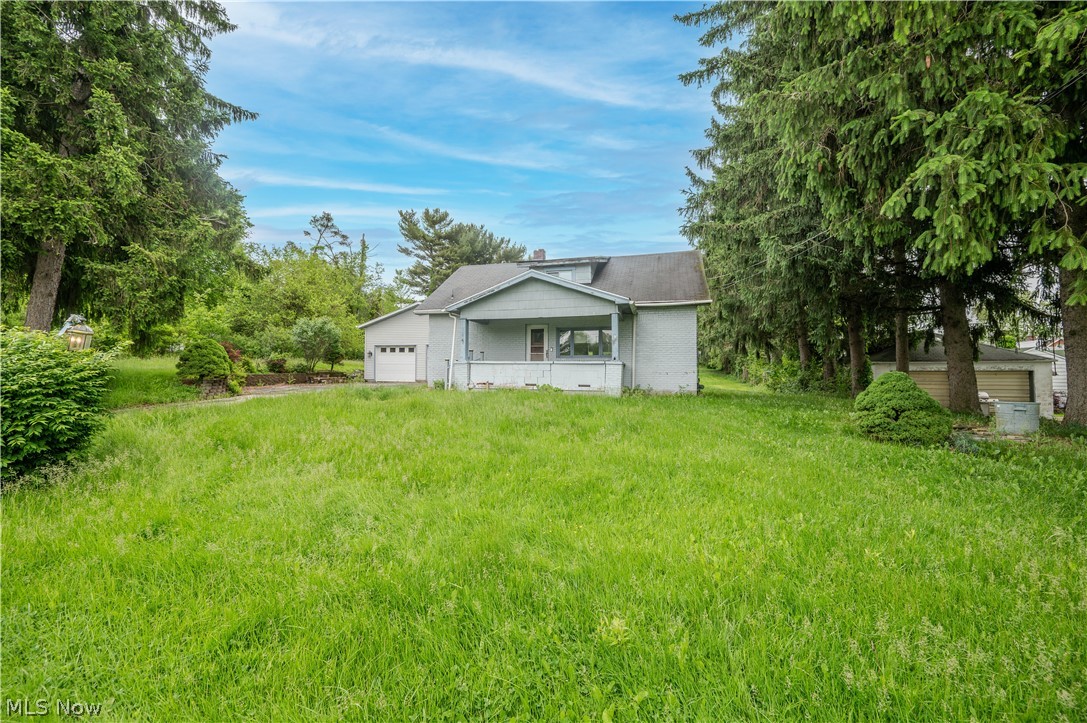 1953 Lawn Avenue Lowellville OH 44436