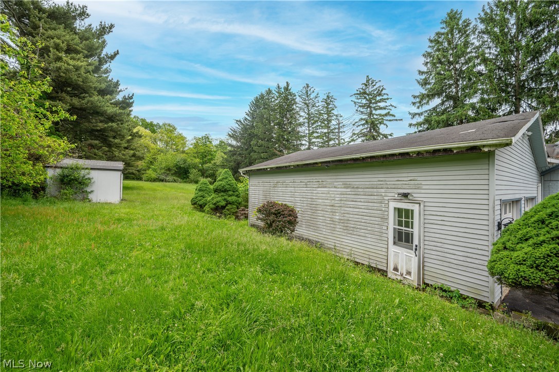 1953 Lawn Avenue Lowellville OH 44436