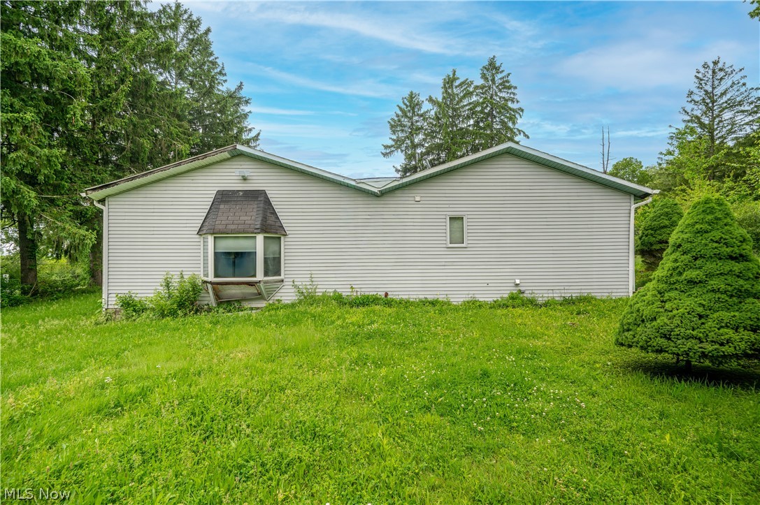 1953 Lawn Avenue Lowellville OH 44436