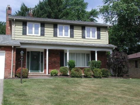5610 Essex Drive Seven Hills OH 44131