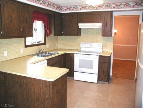 5610 Essex Drive Seven Hills OH 44131