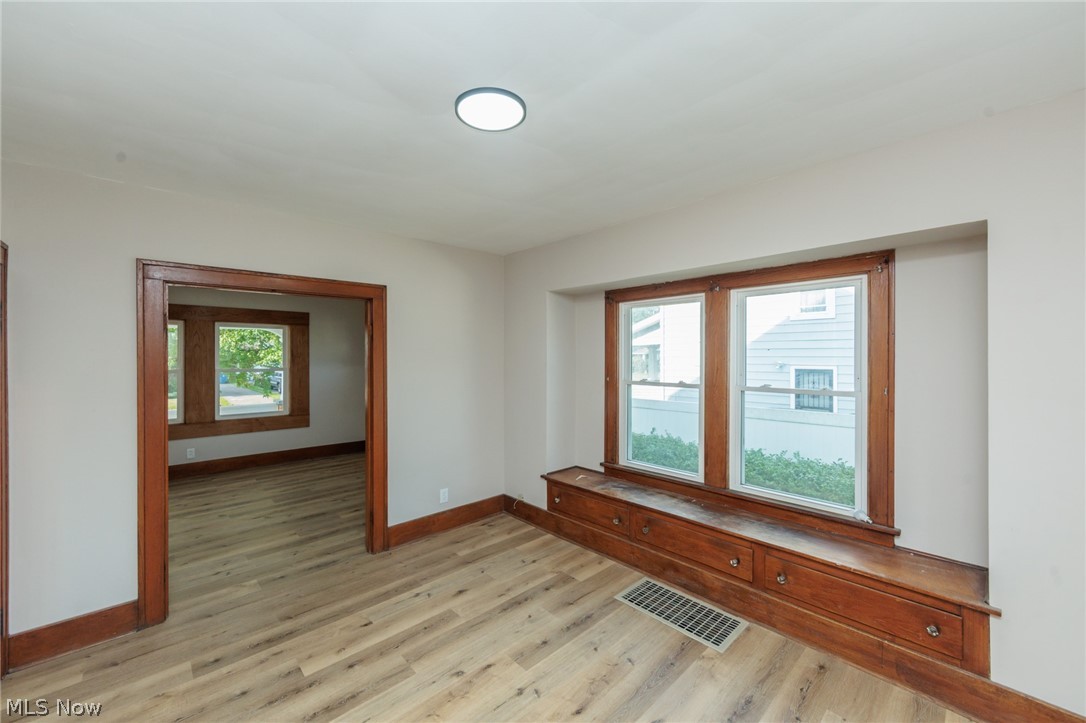 2233 E 33rd Street Lorain OH 44055