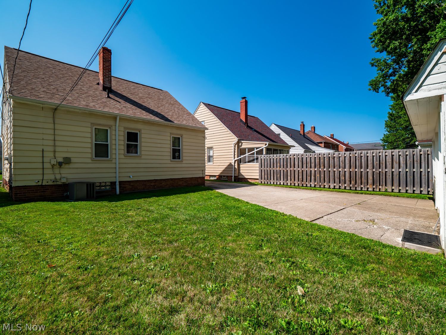 4213 Hinsdale Road South Euclid OH 44121