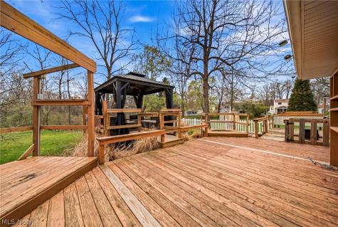 562 Vesely Court Eastlake OH 44095