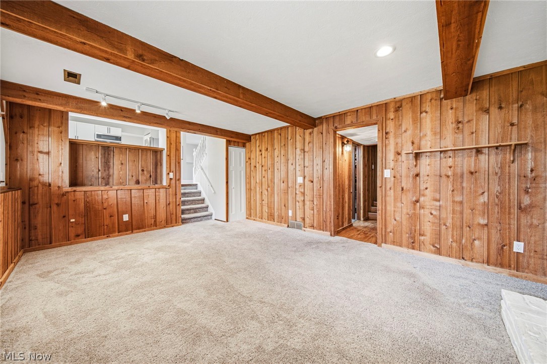 562 Vesely Court Eastlake OH 44095