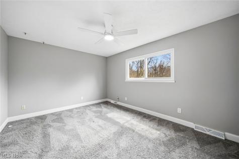 562 Vesely Court Eastlake OH 44095