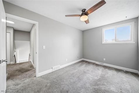562 Vesely Court Eastlake OH 44095