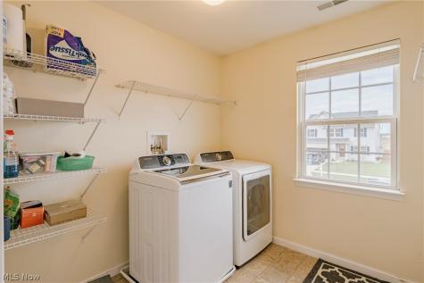 519 N Ashwood Lane Painesville OH 44077