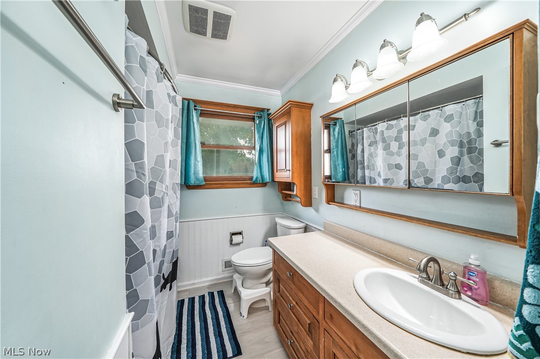 114 S Point Drive Avon Lake OH 44012