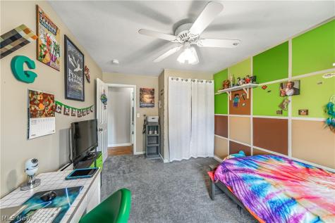 114 S Point Drive Avon Lake OH 44012