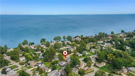 114 S Point Drive Avon Lake OH 44012