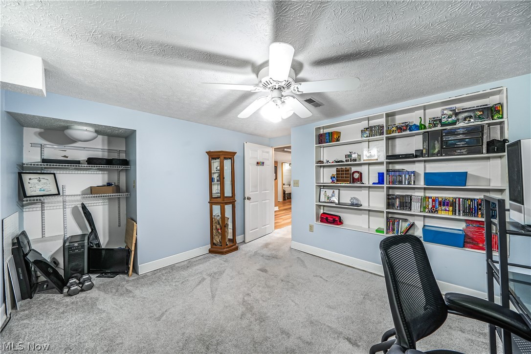 114 S Point Drive Avon Lake OH 44012