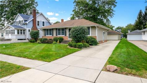 114 S Point Drive Avon Lake OH 44012