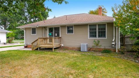 114 S Point Drive Avon Lake OH 44012
