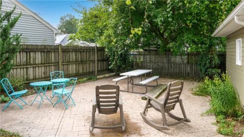 114 S Point Drive Avon Lake OH 44012