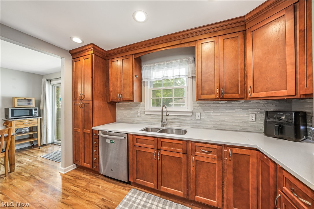 114 S Point Drive Avon Lake OH 44012