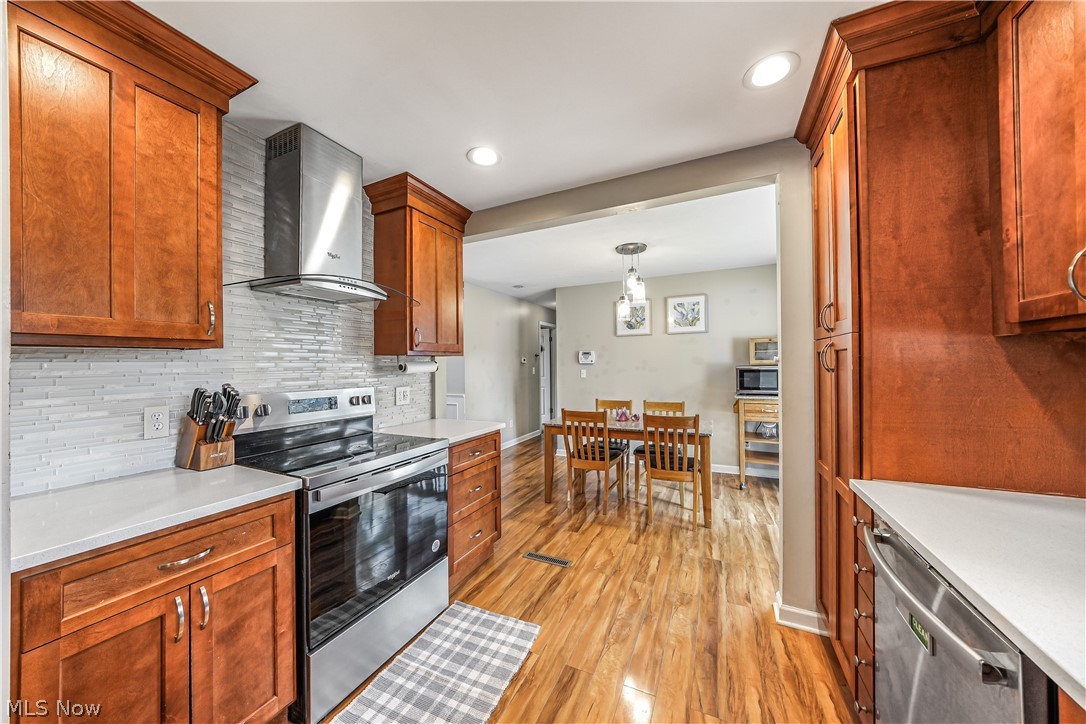 114 S Point Drive Avon Lake OH 44012