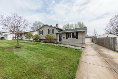 13515 Heatherwood Drive Brook Park OH 44142