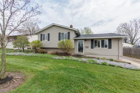 13515 Heatherwood Drive Brook Park OH 44142