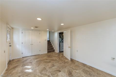 13515 Heatherwood Drive Brook Park OH 44142