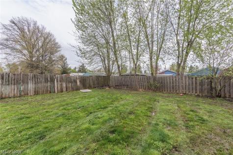 13515 Heatherwood Drive Brook Park OH 44142