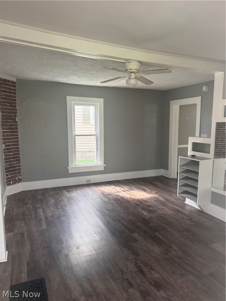 824 Goshen Avenue SE New Philadelphia OH 44663