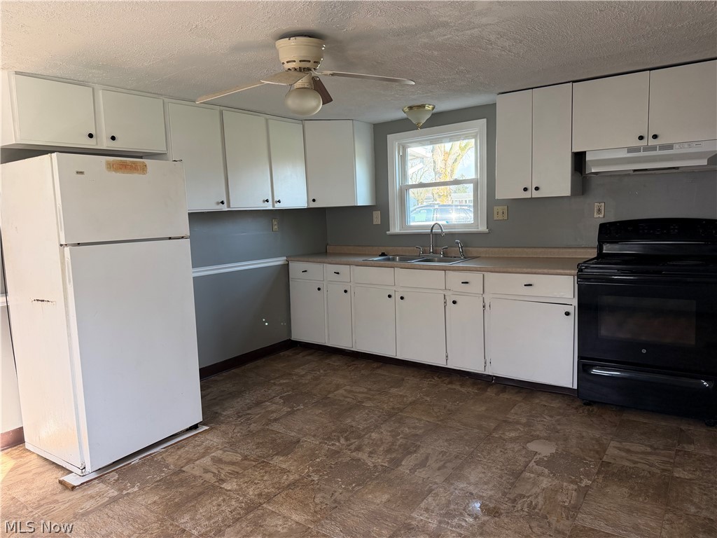 824 Goshen Avenue SE New Philadelphia OH 44663