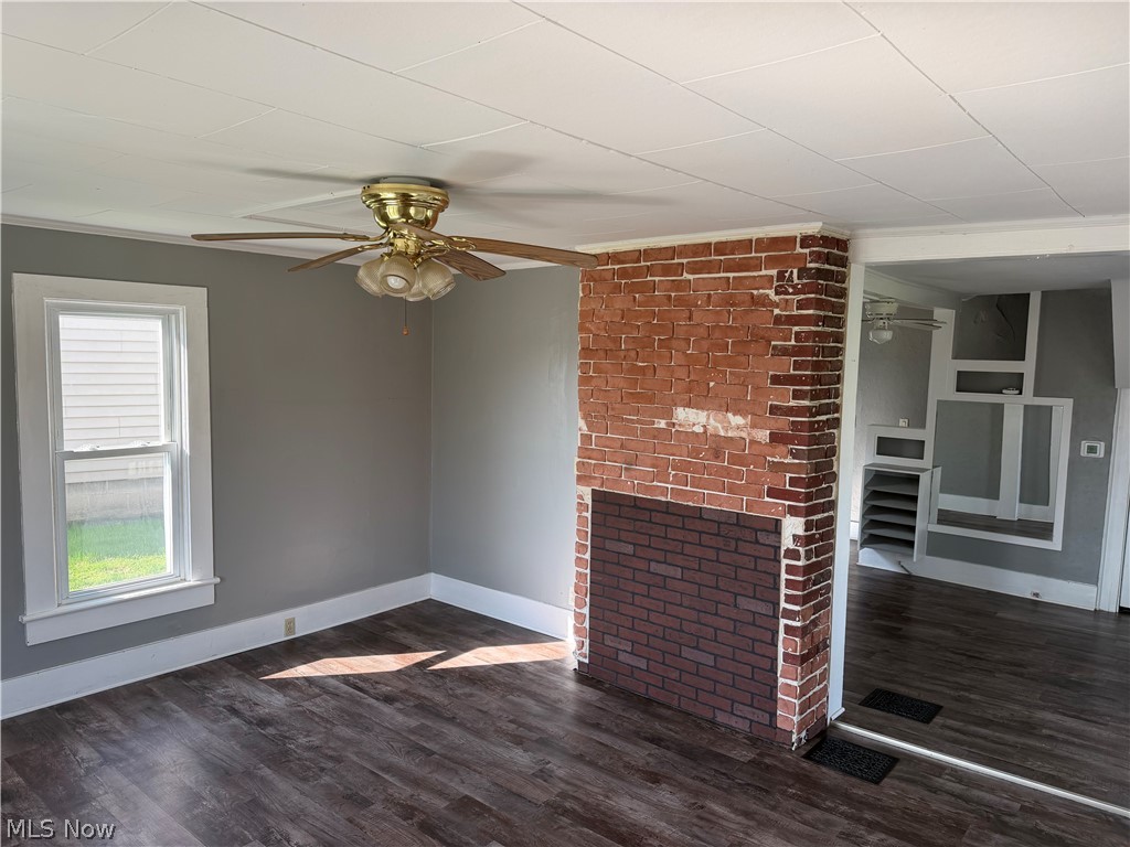 824 Goshen Avenue SE New Philadelphia OH 44663