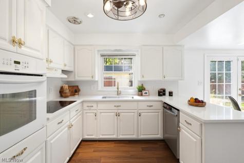 113 Pinehurst Road Munroe Falls OH 44262