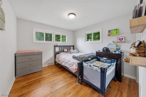 4223 Canterbury Road North Olmsted OH 44070