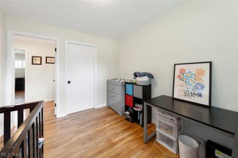 4223 Canterbury Road North Olmsted OH 44070