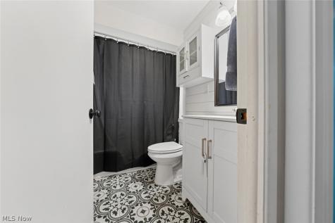 4223 Canterbury Road North Olmsted OH 44070