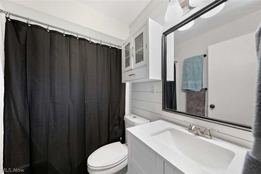 4223 Canterbury Road North Olmsted OH 44070