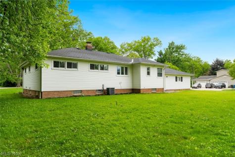 4223 Canterbury Road North Olmsted OH 44070