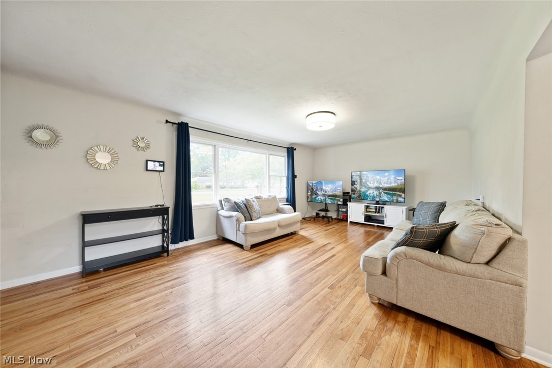 4223 Canterbury Road North Olmsted OH 44070