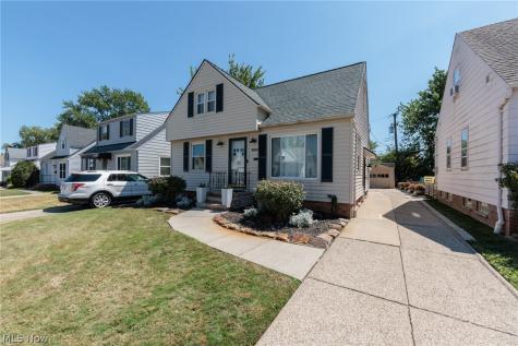 15308 Maplewood Avenue Maple Heights OH 44137