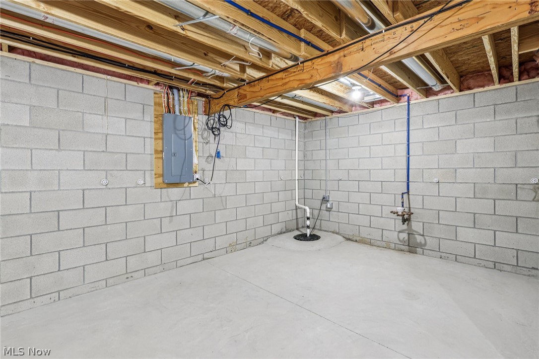 471 Tulip Trail Wadsworth OH 44281