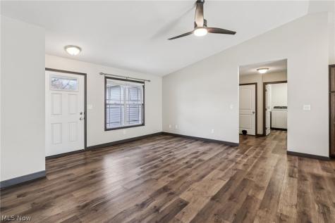 471 Tulip Trail Wadsworth OH 44281
