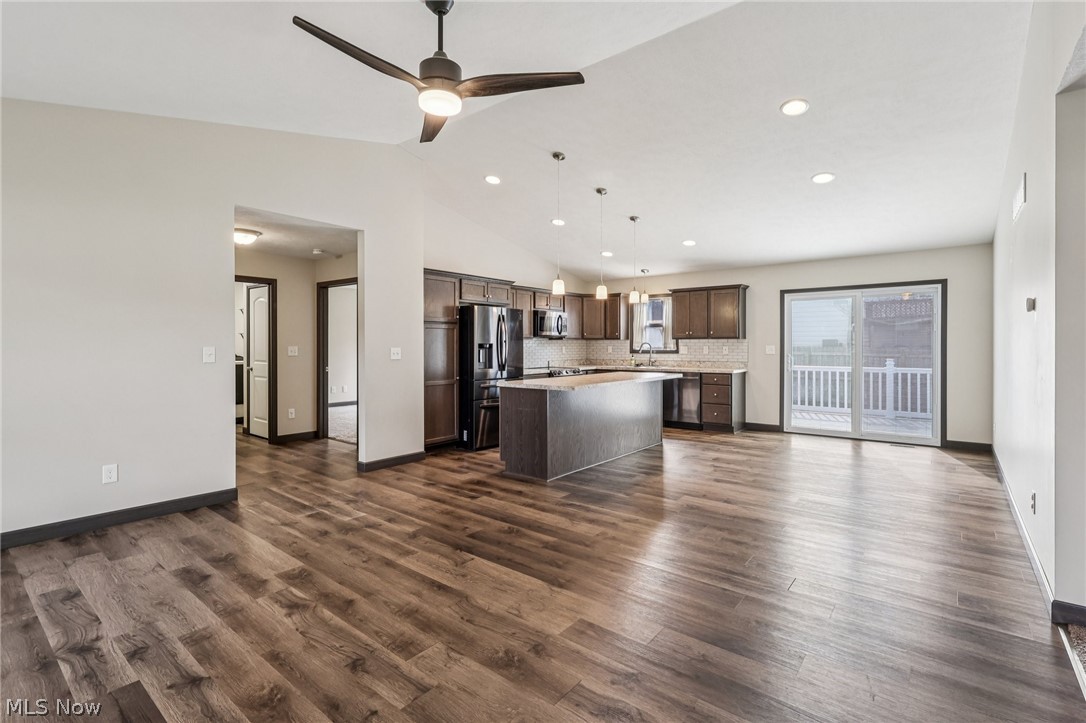 471 Tulip Trail Wadsworth OH 44281