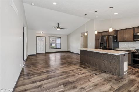 471 Tulip Trail Wadsworth OH 44281